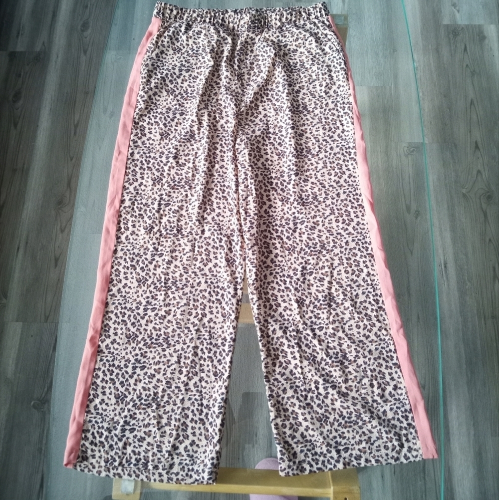 BB Dakota Leopard Print Lounge Shorts - Picture 3 of 4